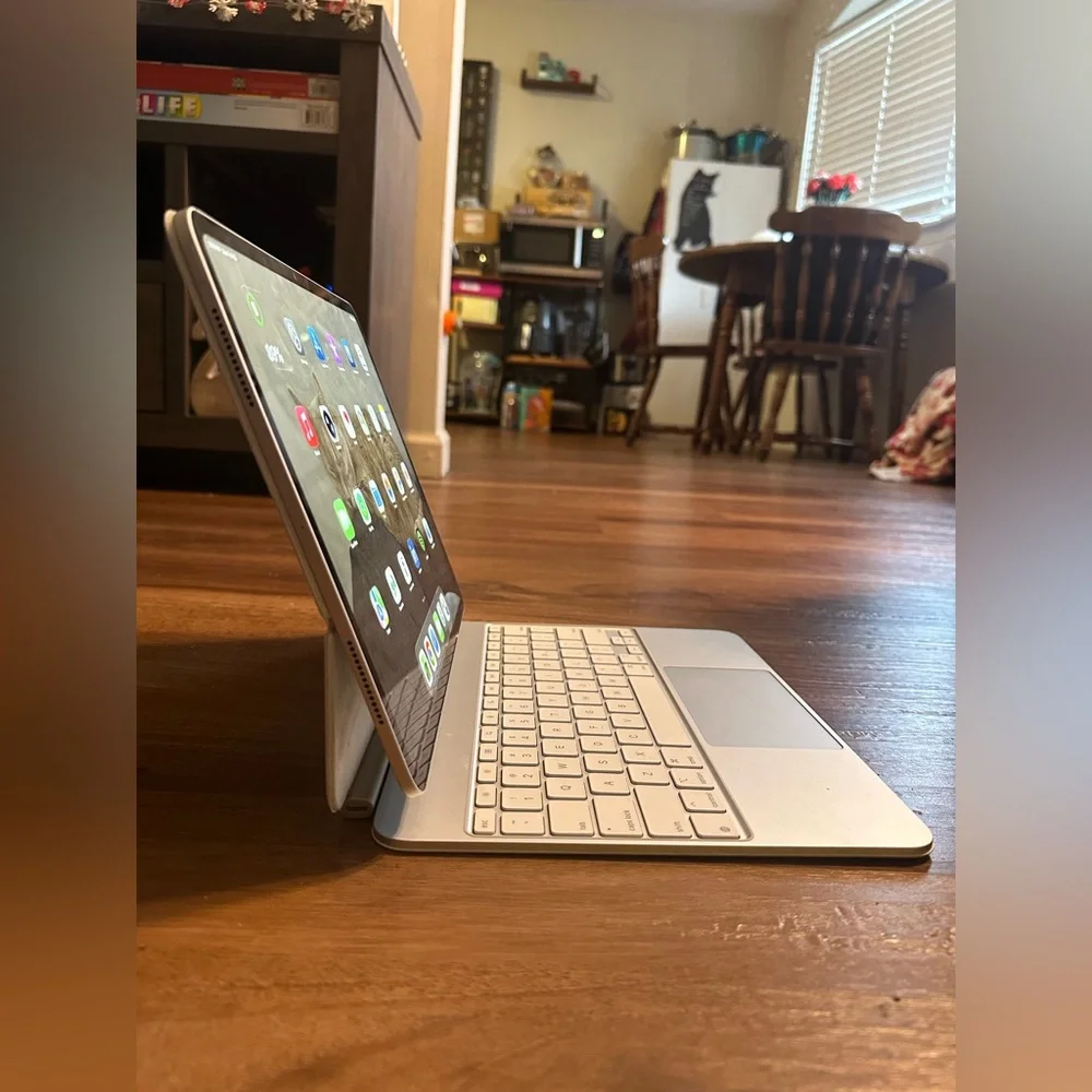 Magic Keyboard for iPad Pro 13-inch